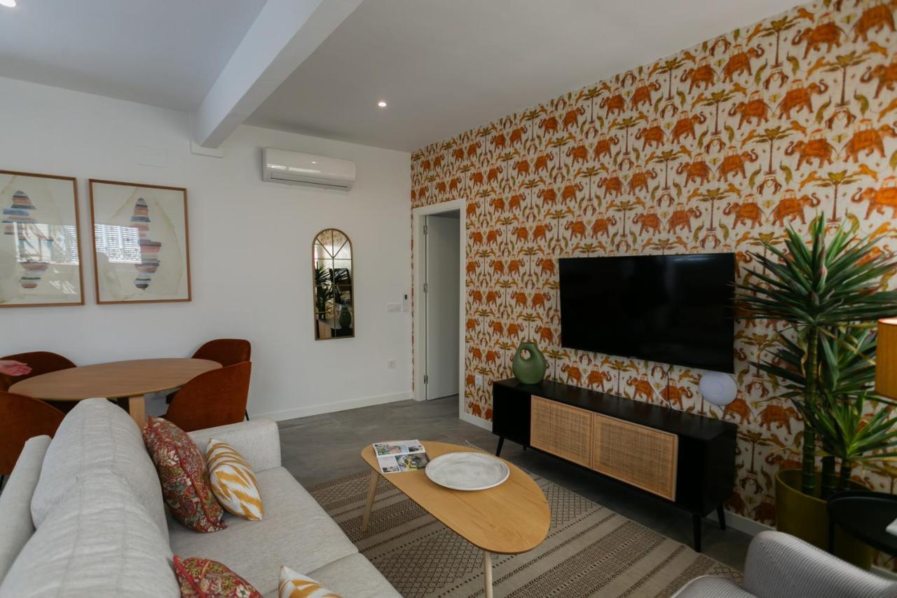 Lujoso Apartamento Con Piscina Compartida 1 Seville Luaran gambar