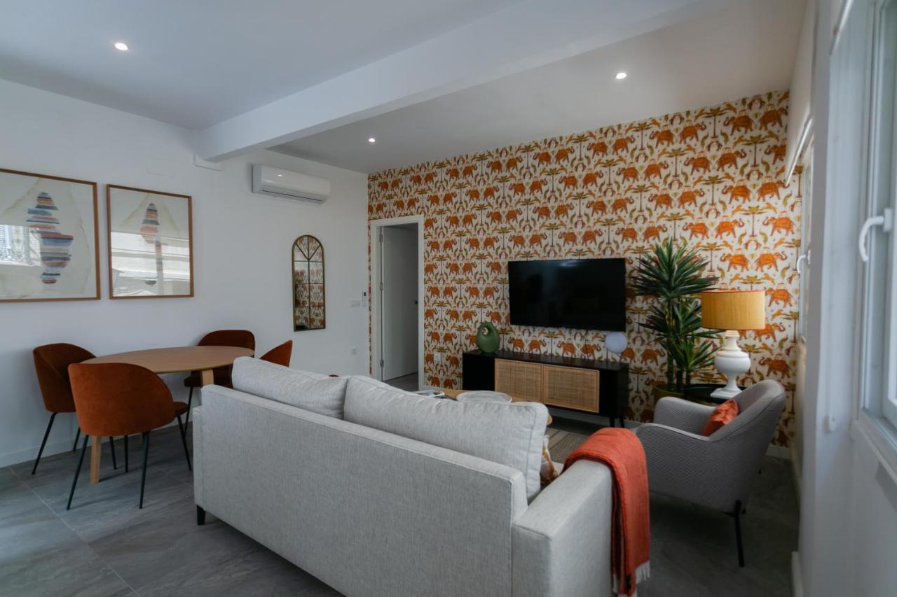 Lujoso Apartamento Con Piscina Compartida 1 Seville Luaran gambar