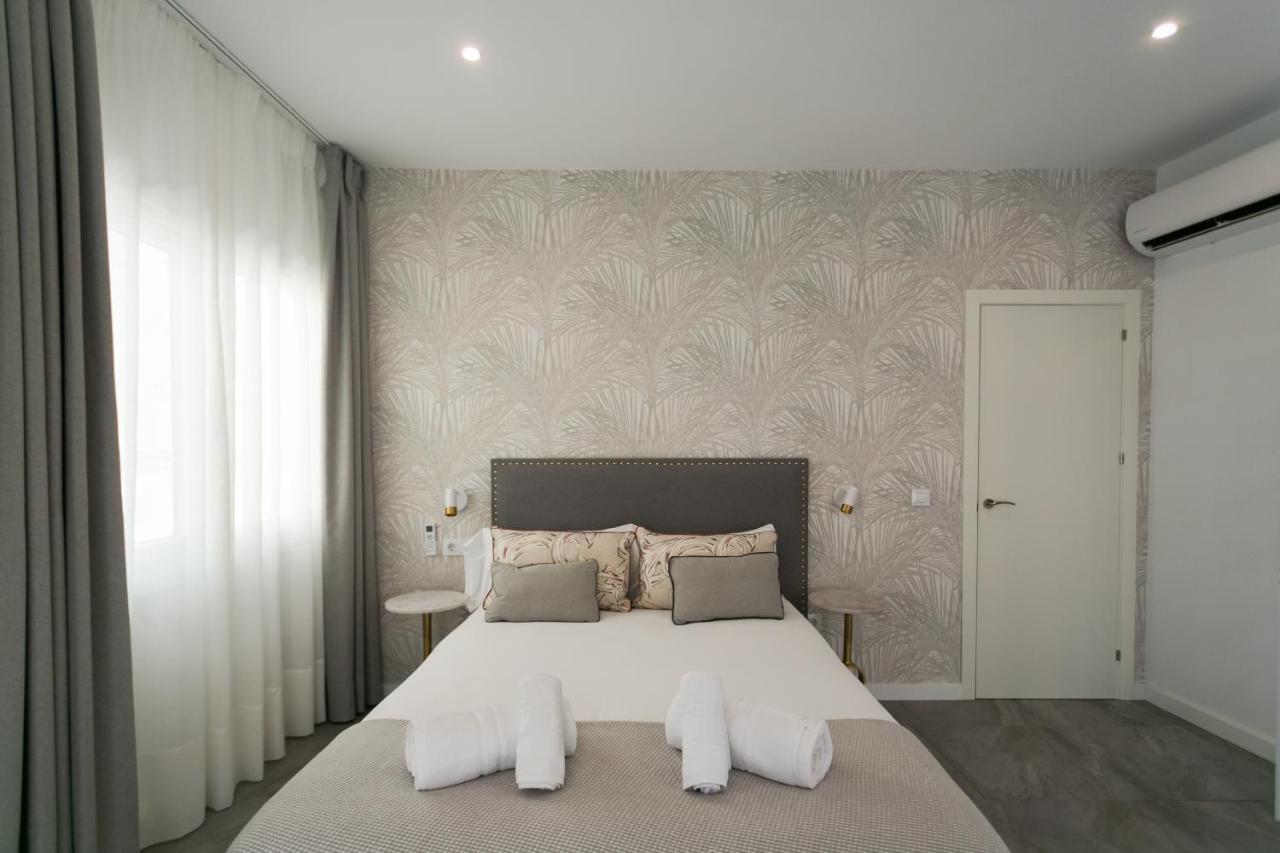 Lujoso Apartamento Con Piscina Compartida 1 Seville Luaran gambar